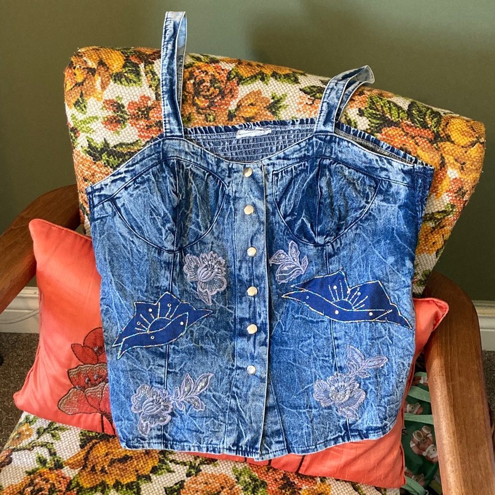 Denim Floral Embroidered Button-Up Top - Picture 5 of 7
